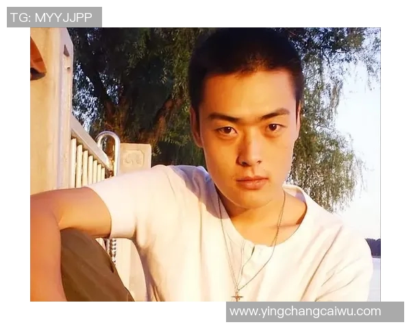 足球明星张桐的职业生涯与成就全景回顾及未来发展展望